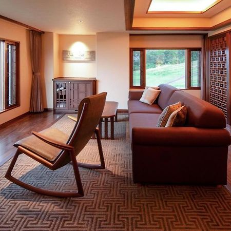 Akakura Kanko Hotel Myoko Exteriör bild