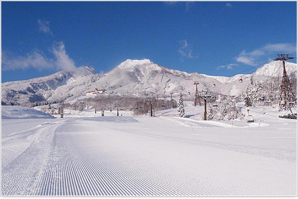 Akakura Kanko Hotel Myoko Exteriör bild