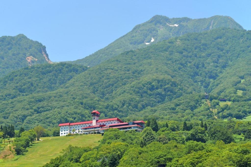Akakura Kanko Hotel Myoko Exteriör bild