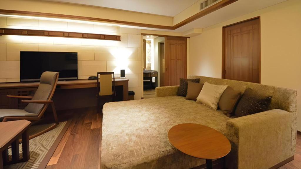 Akakura Kanko Hotel Myoko Exteriör bild
