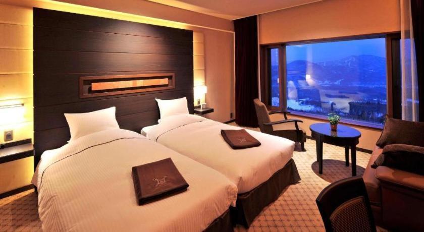 Akakura Kanko Hotel Myoko Exteriör bild
