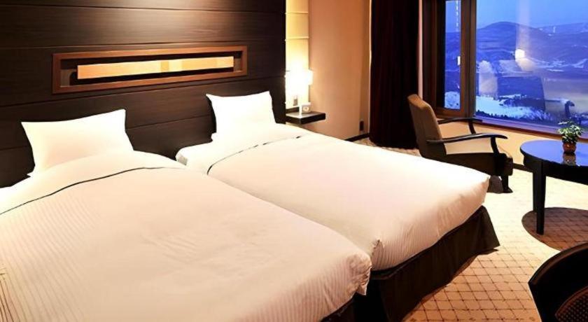 Akakura Kanko Hotel Myoko Exteriör bild